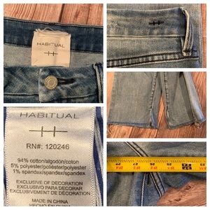 Habitual Pace cropped jeans size 28
Inseam cropped to 26”
